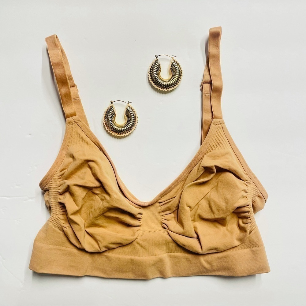 Skims fits everybody nude bra size small